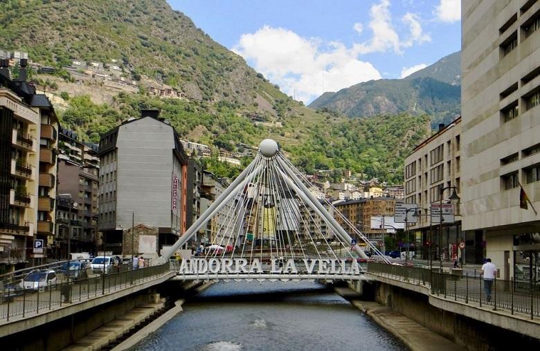 Andorra Vista Da Rua La Vella Central