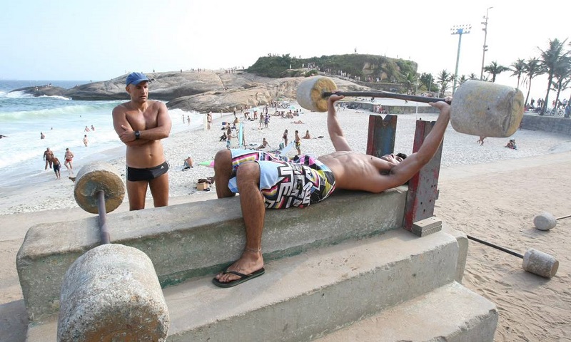 Academia Dos Flinstones Praia Do Diabo