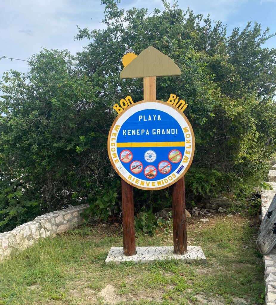 Playa Kenepa Grandi